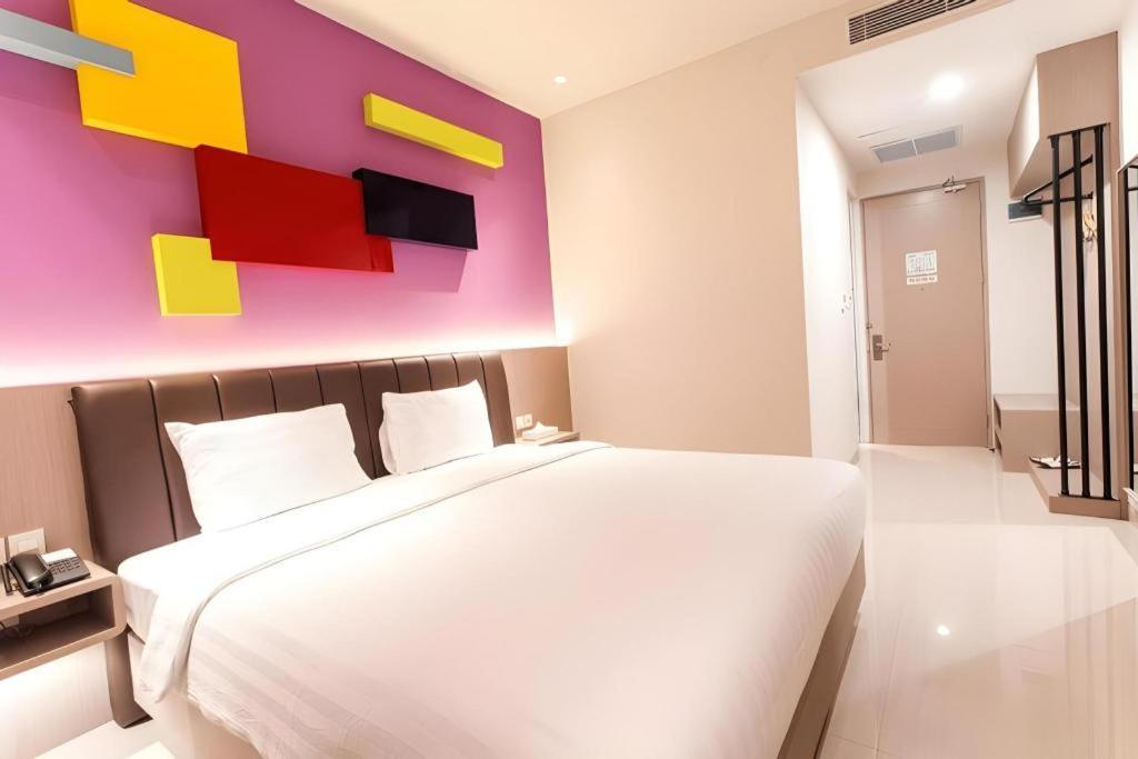 Zoom Dharmahusada Hotel Sorabaya Extérieur photo